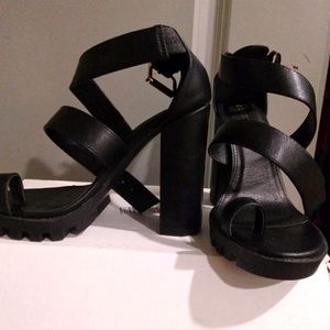 Fashion Nova heeled Sandels